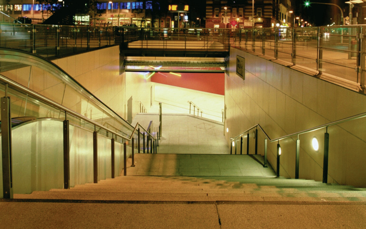 Marienplatz Stuttgart, Eingang U-Bahnhaltestelle